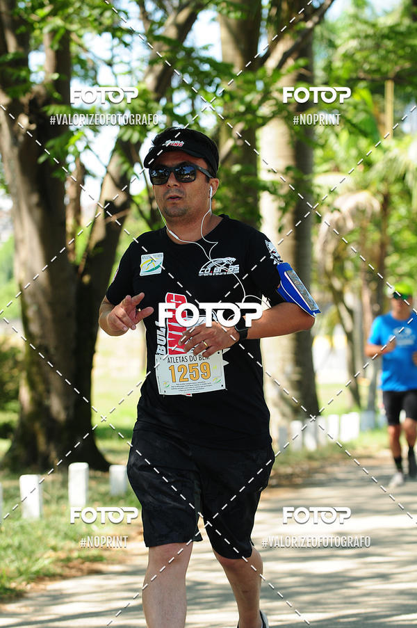 Buy your photos of the eventPIT BULL RUNNING on Fotop