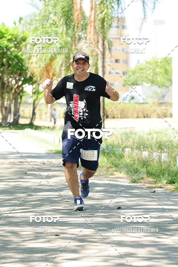 Buy your photos of the eventPIT BULL RUNNING on Fotop