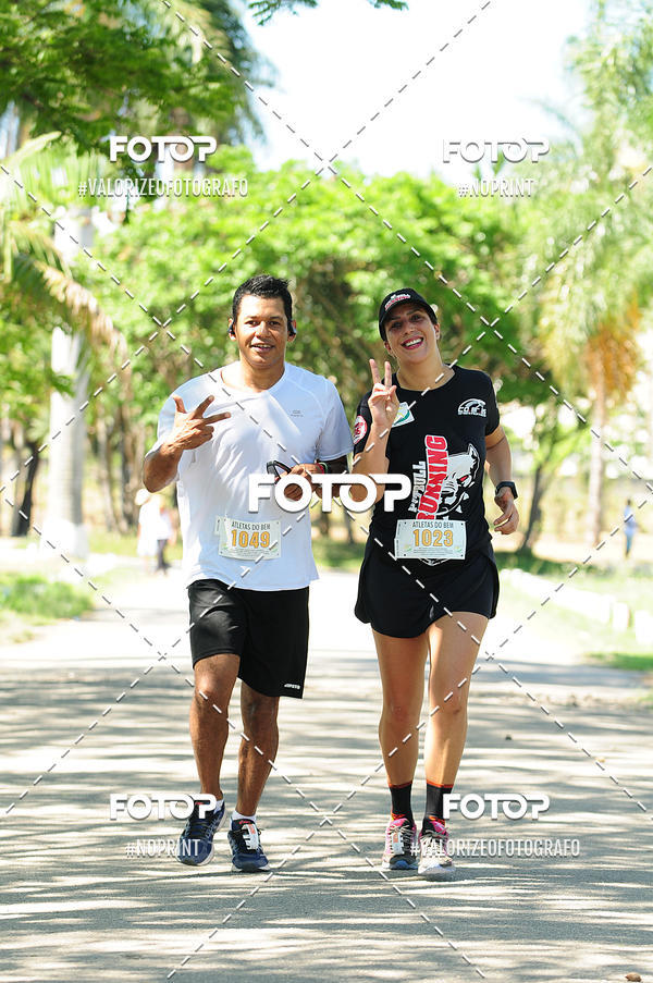 Buy your photos of the eventPIT BULL RUNNING on Fotop