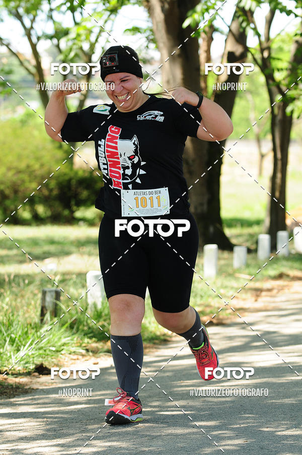 Buy your photos of the eventPIT BULL RUNNING on Fotop