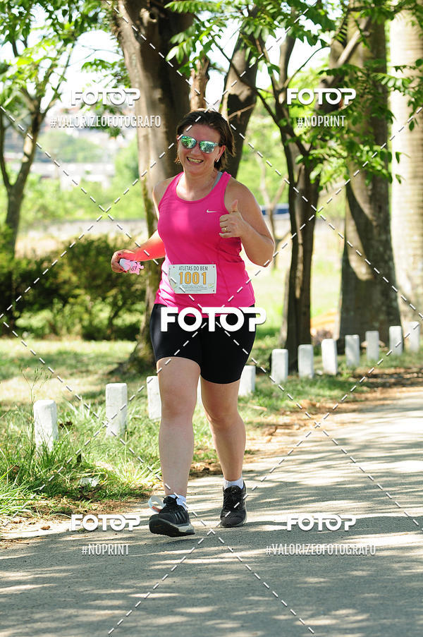 Buy your photos of the eventPIT BULL RUNNING on Fotop