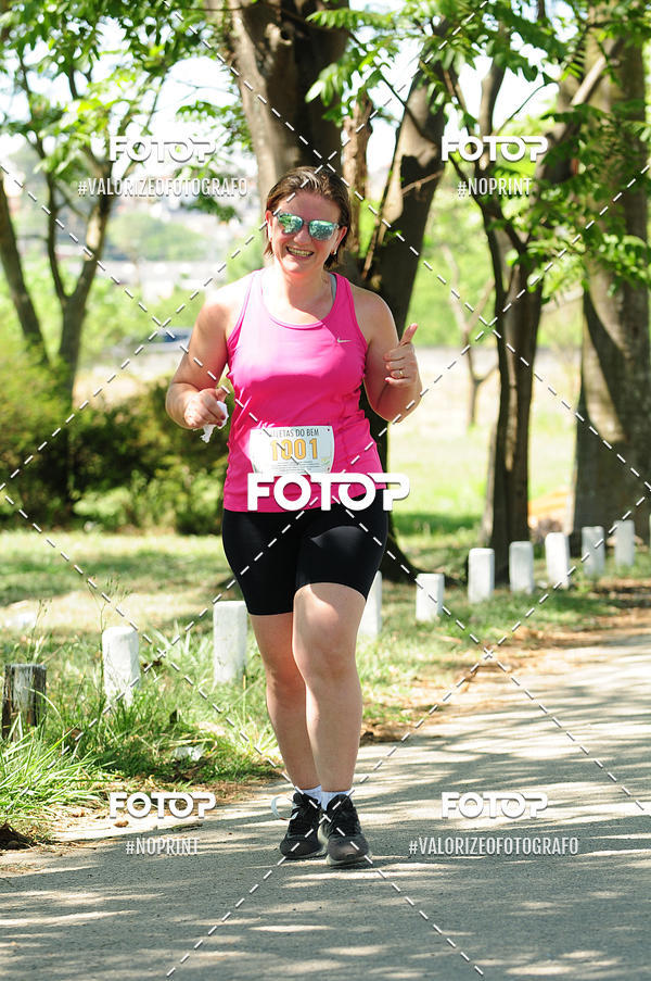 Buy your photos of the eventPIT BULL RUNNING on Fotop