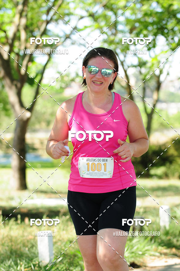 Buy your photos of the eventPIT BULL RUNNING on Fotop