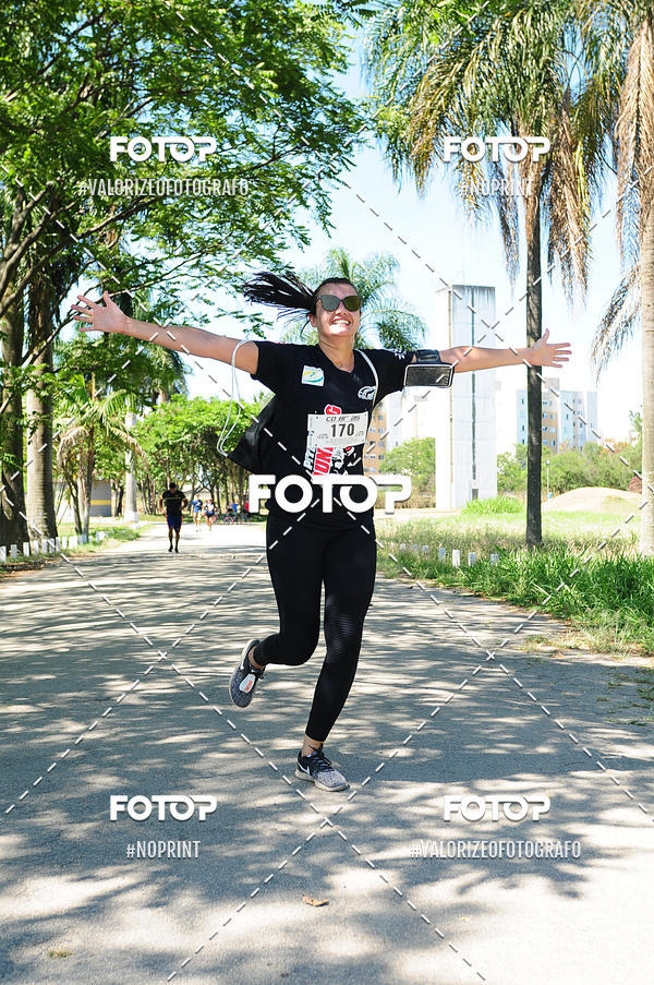 Buy your photos of the eventPIT BULL RUNNING on Fotop