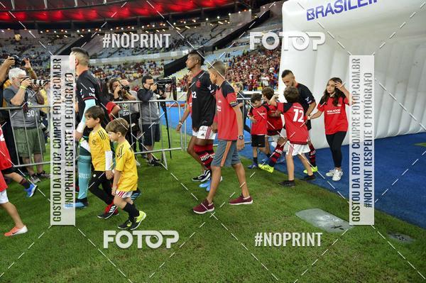 Buy your photos of the eventFlamengo x Atltico-MG  Maracan - 10/10/2019 on Fotop