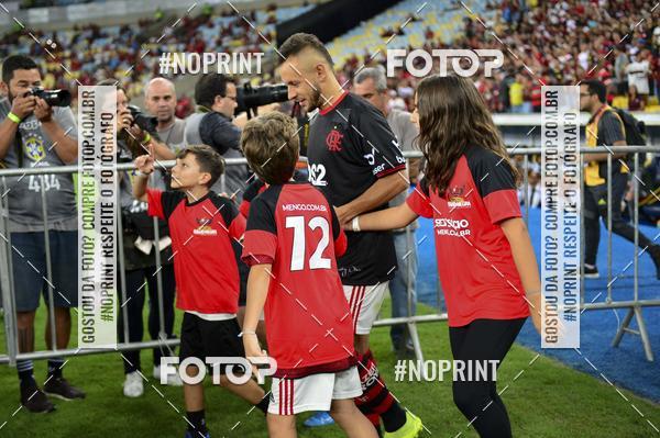 Buy your photos of the eventFlamengo x Atltico-MG  Maracan - 10/10/2019 on Fotop
