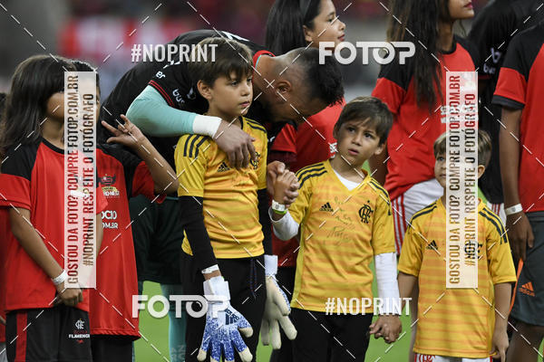 Buy your photos of the eventFlamengo x Atltico-MG  Maracan - 10/10/2019 on Fotop