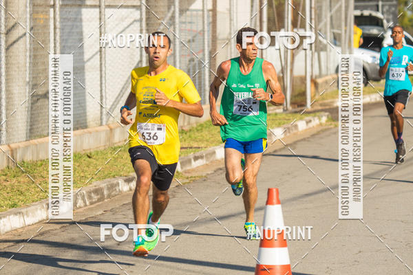 Achetez vos photos de l'vnementCORRIDA SUPER 5K 2019 - 3 ETAPA sur Fotop