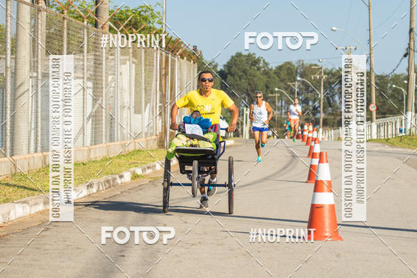 Achetez vos photos de l'vnementCORRIDA SUPER 5K 2019 - 3 ETAPA sur Fotop