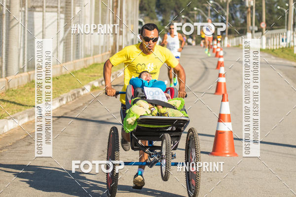 Achetez vos photos de l'vnementCORRIDA SUPER 5K 2019 - 3 ETAPA sur Fotop