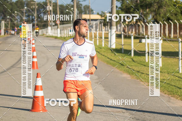 Achetez vos photos de l'vnementCORRIDA SUPER 5K 2019 - 3 ETAPA sur Fotop