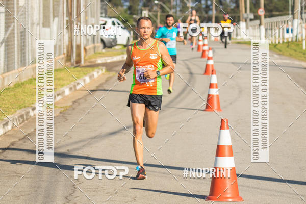 Achetez vos photos de l'vnementCORRIDA SUPER 5K 2019 - 3 ETAPA sur Fotop