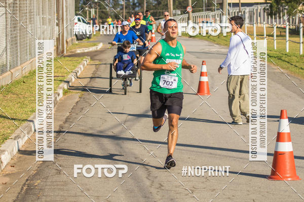 Achetez vos photos de l'vnementCORRIDA SUPER 5K 2019 - 3 ETAPA sur Fotop