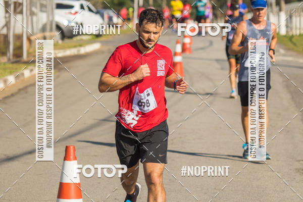 Achetez vos photos de l'vnementCORRIDA SUPER 5K 2019 - 3 ETAPA sur Fotop