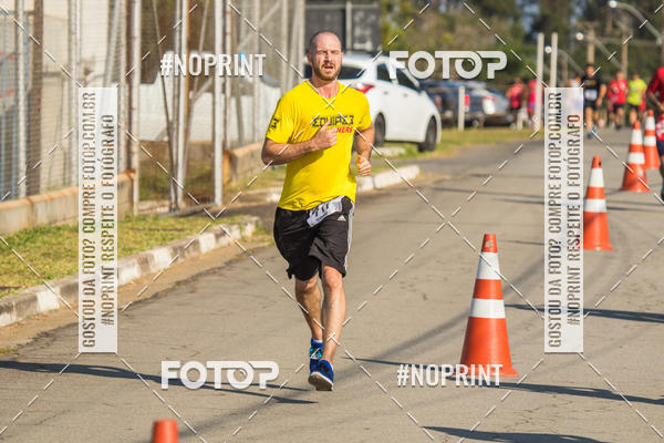 Achetez vos photos de l'vnementCORRIDA SUPER 5K 2019 - 3 ETAPA sur Fotop