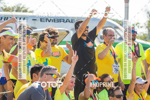 Achetez vos photos de l'vnementCORRIDA SUPER 5K 2019 - 3 ETAPA sur Fotop