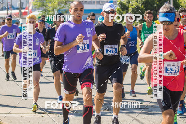 Achetez vos photos de l'vnementCORRIDA SUPER 5K 2019 - 3 ETAPA sur Fotop