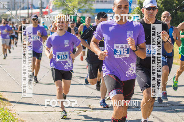 Achetez vos photos de l'vnementCORRIDA SUPER 5K 2019 - 3 ETAPA sur Fotop