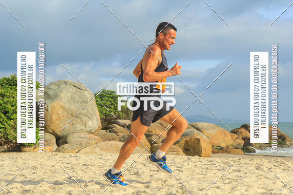 Buy your photos of the eventMEIA MARATONA DE JURER on Fotop