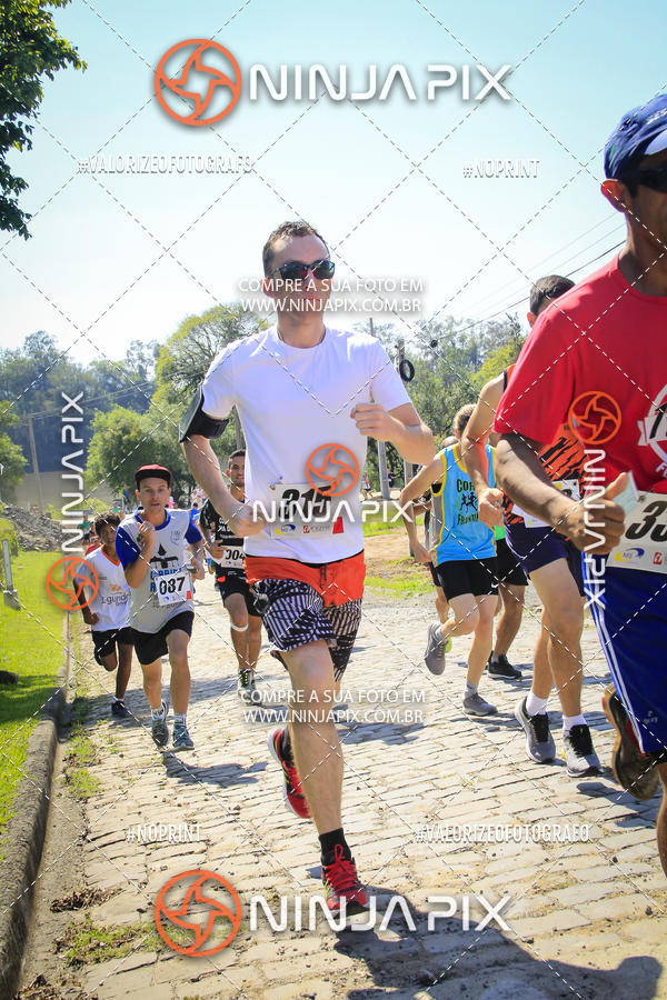 Compre as suas fotos do eventoCorrida Interbairros 10 no Fotop