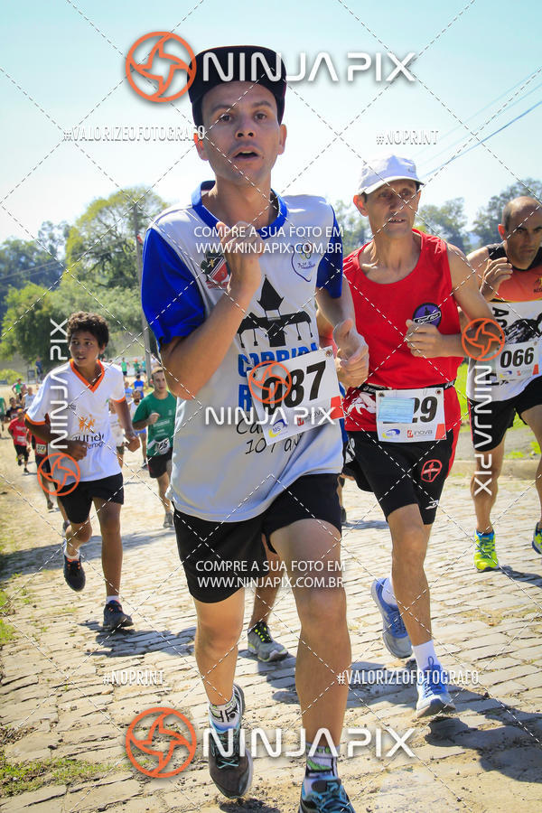 Compre as suas fotos do eventoCorrida Interbairros 10 no Fotop