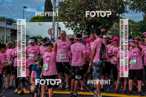 Buy your photos of the eventOutubro Rosa ALICC - 2 Corrida e Caminhada 2019 on Fotop