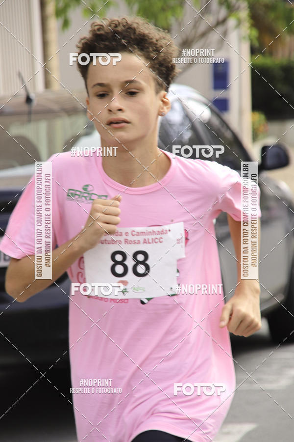 Buy your photos of the eventOutubro Rosa ALICC - 2 Corrida e Caminhada 2019 on Fotop