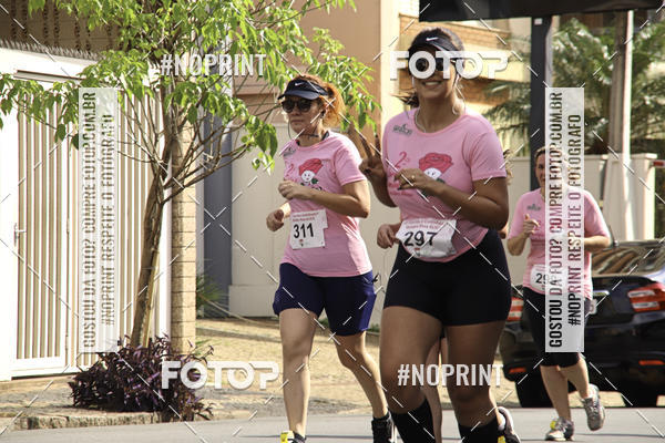 Buy your photos of the eventOutubro Rosa ALICC - 2 Corrida e Caminhada 2019 on Fotop