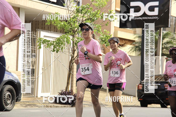 Buy your photos of the eventOutubro Rosa ALICC - 2 Corrida e Caminhada 2019 on Fotop
