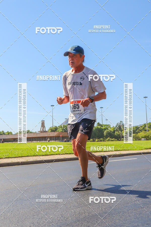 Buy your photos of the event31 Corrida e Caminhada dos Engenheiros e Arquitetos on Fotop