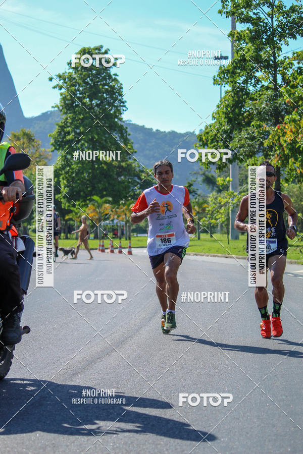 Buy your photos of the event31 Corrida e Caminhada dos Engenheiros e Arquitetos on Fotop