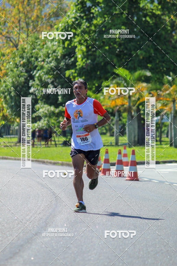 Buy your photos of the event31 Corrida e Caminhada dos Engenheiros e Arquitetos on Fotop
