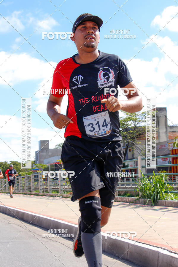 Buy your photos of the eventThe Running Dead on Fotop