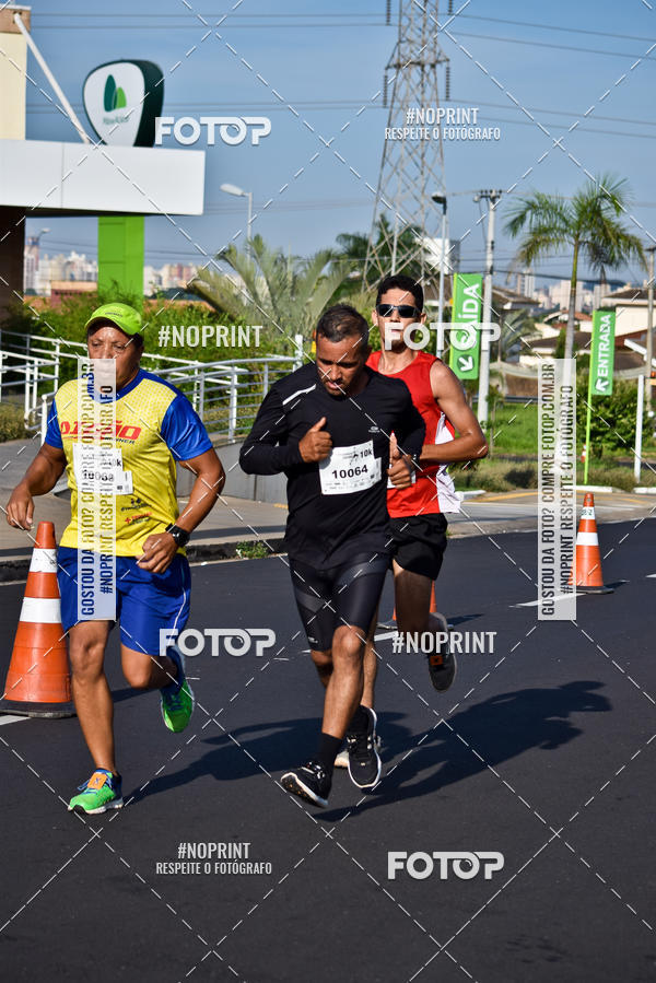 Buy your photos of the event11� Corrida Dahma on Fotop