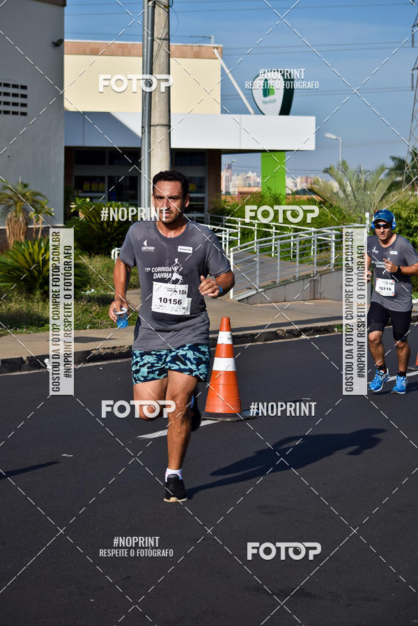 Buy your photos of the event11� Corrida Dahma on Fotop