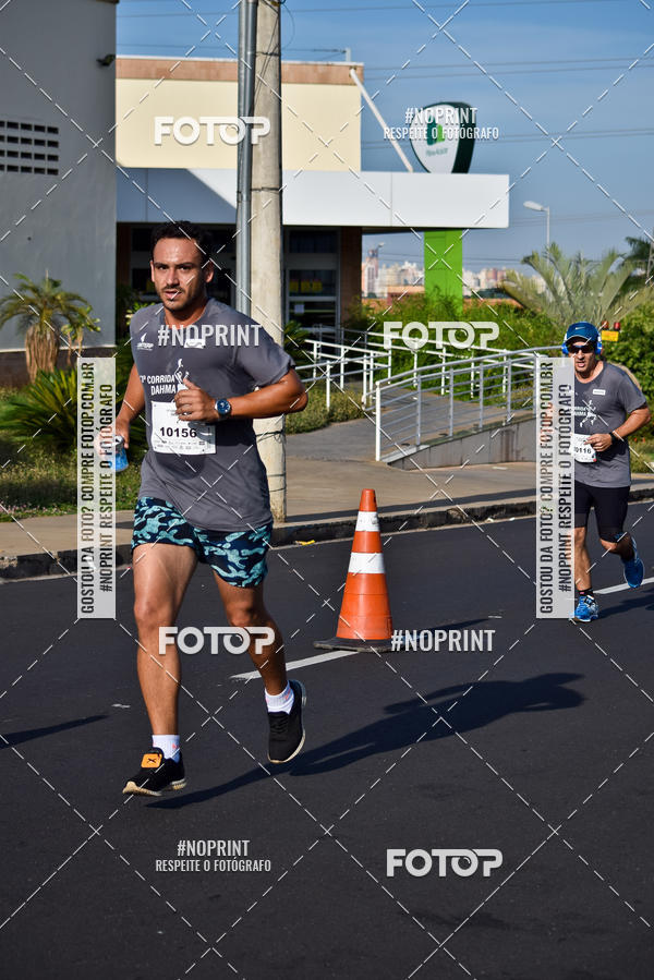 Buy your photos of the event11� Corrida Dahma on Fotop