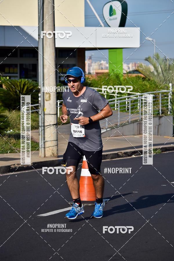 Buy your photos of the event11� Corrida Dahma on Fotop
