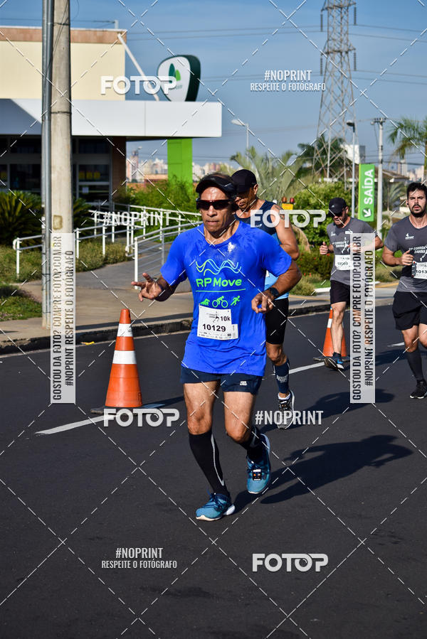 Buy your photos of the event11� Corrida Dahma on Fotop