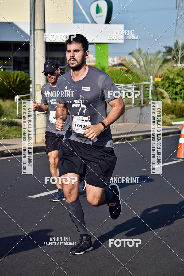 Buy your photos of the event11� Corrida Dahma on Fotop