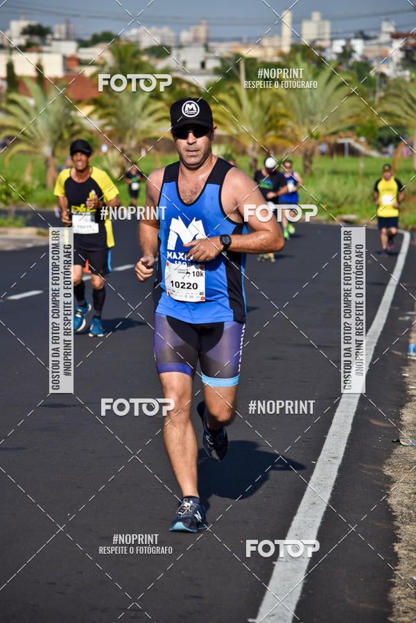 Buy your photos of the event11� Corrida Dahma on Fotop