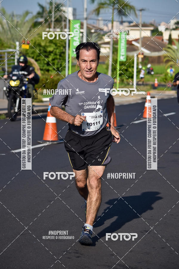 Buy your photos of the event11� Corrida Dahma on Fotop