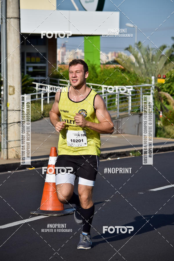 Buy your photos of the event11� Corrida Dahma on Fotop