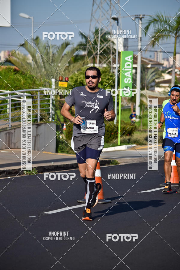 Buy your photos of the event11� Corrida Dahma on Fotop
