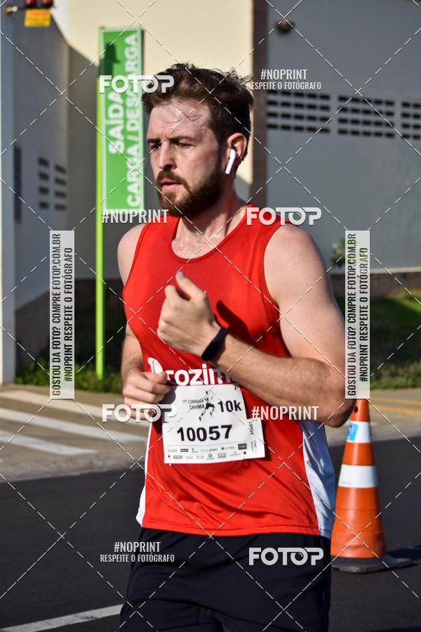 Buy your photos of the event11� Corrida Dahma on Fotop