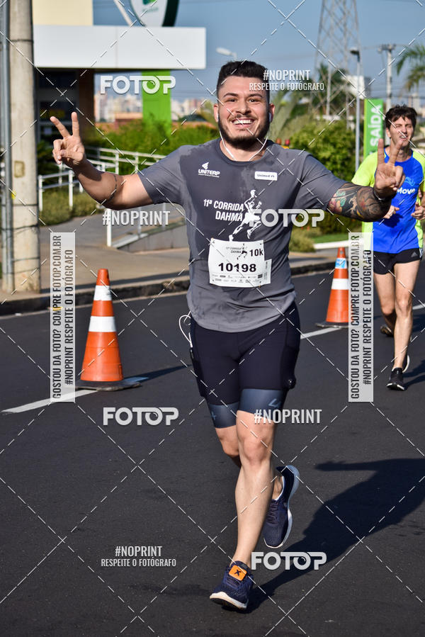 Buy your photos of the event11� Corrida Dahma on Fotop