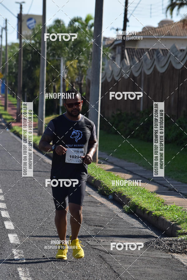 Buy your photos of the event11� Corrida Dahma on Fotop
