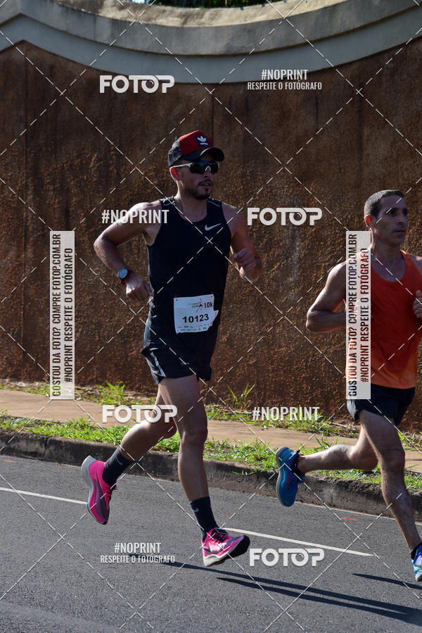 Buy your photos of the event11� Corrida Dahma on Fotop