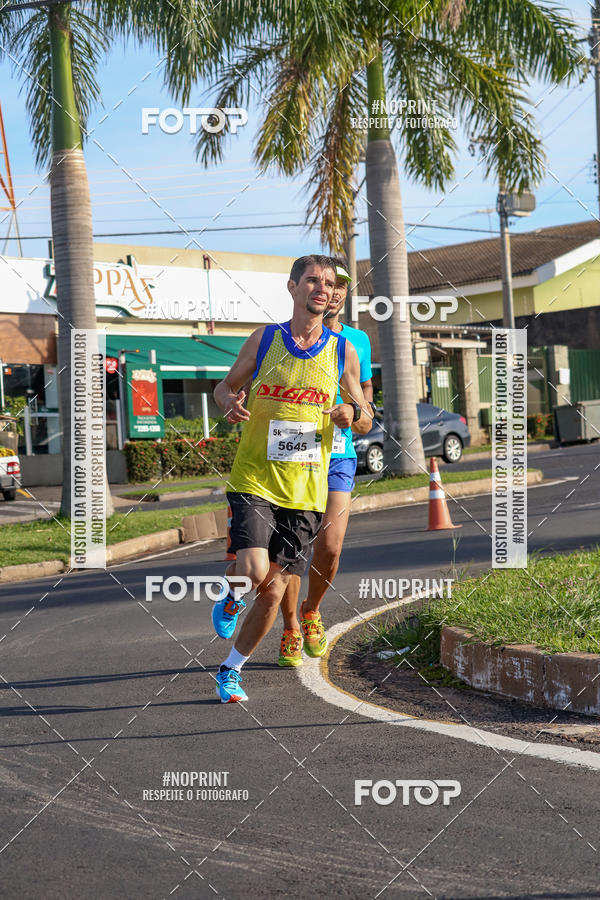 Buy your photos of the event11� Corrida Dahma on Fotop