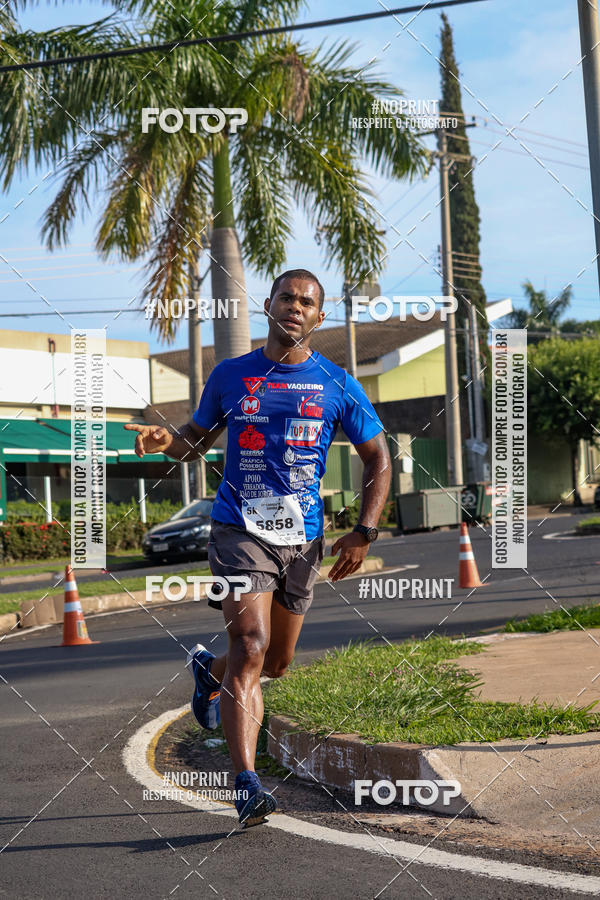 Buy your photos of the event11� Corrida Dahma on Fotop