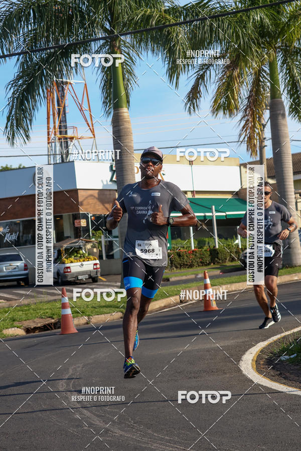 Buy your photos of the event11� Corrida Dahma on Fotop